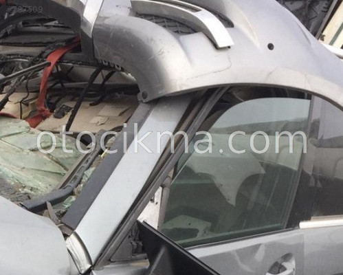 ORİJİNAL SOL ÖN KAPI CAMI 2014 MERCEDES GLK 220 MEVCUTTUR.