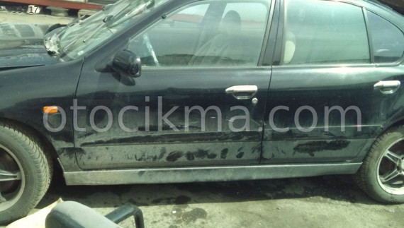 ÇIKMA 2000 NİSSAN PRİMERA SOL YAN PANEL.