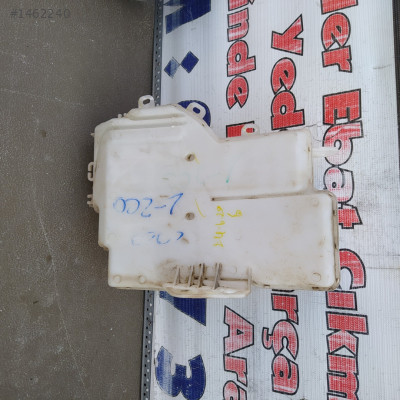 2019 2021 Mitsubishi L200 cam su deposu