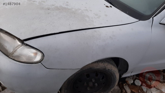 1996 hyundai elantra 1.8 otomatik çıkma sol ön çamurluk