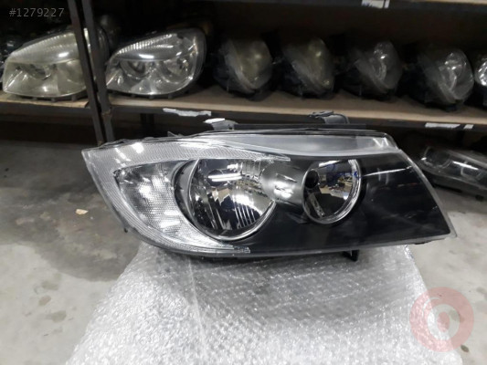 2007 BMW E90 3 SERİSİ SAĞ DÜZ FAR 1300TL