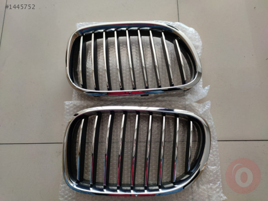 BMW 7 F01 F02 Sağ Sol Böbrek Izgara 51117295297 51117295298