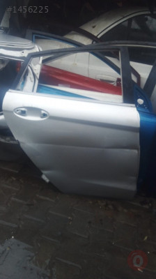 çıkma ford fiesta kaporta sağ arka kapı