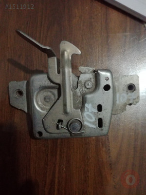 Clio 3 motor kaput kilidi.