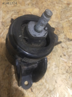 Hyundai i30 sağ motor kulağı 2012-2015 21810-A5200