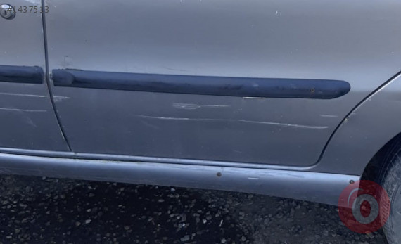 fiat siena çıkma sol arka kapı bandı