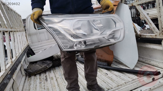 FORD TRANSİT SAĞ FAR BEYAZ ÇIKMA ORİJİNAL 2014-19