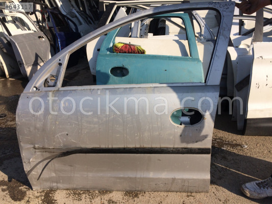 Opel corsa c çıkma sol ön kapı