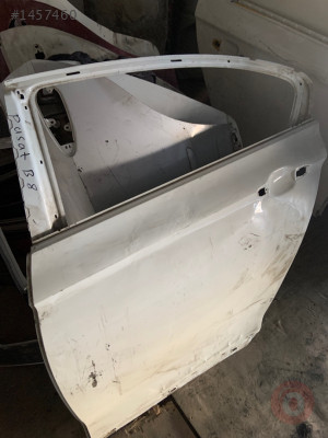Passat B8 Arka Sol Kapı