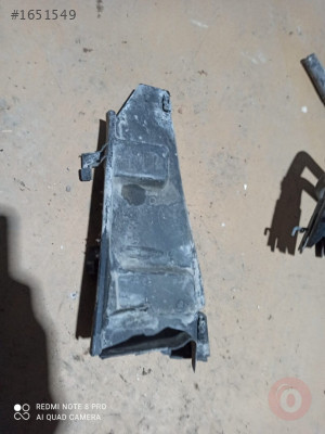 Laguna 1 ızgara alt bakaliti RENAULT » 7700825489