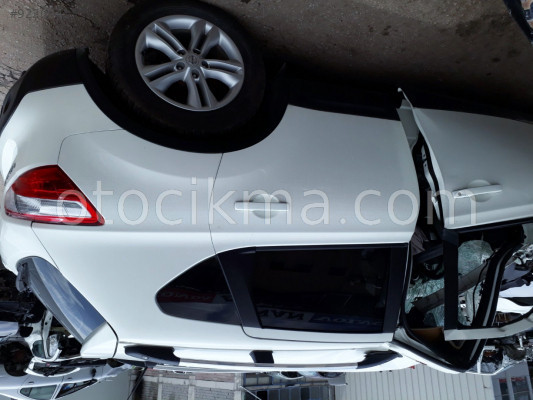 2011 NİSSAN QASHQAİ ORİJİNAL KESME TAVAN ARKA.