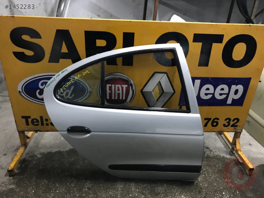 Megane 1 sağ arka kapı çıkma orjinal hatasız dolu