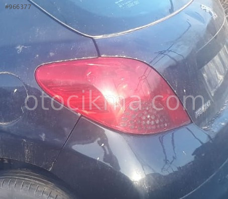 2009 model peugeot 207 1.4 benzinli çıkma sol stop lambası