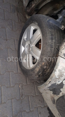 çıkma renault megane 2 heçbek çelik jant