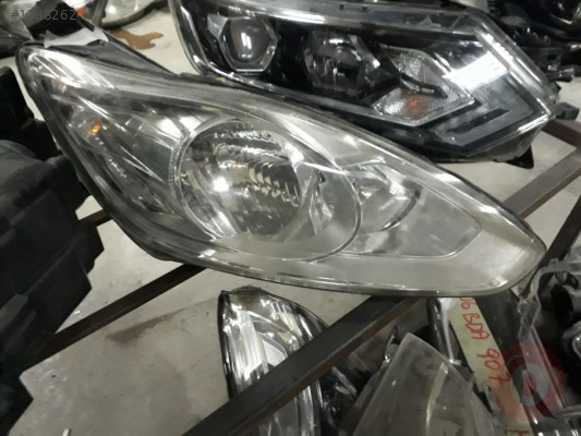 FORD C MAX 2011  ORJİNAL ÇIKMA SAĞ FAR 700
