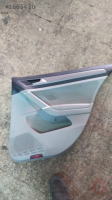 GOLF 7 SAĞ ARKA KAPI KARTONU