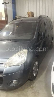 CİTROEN  BERLİNGO  ÇIKMA   FAR  LİDER PEUGEOT
