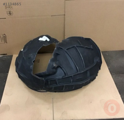 AUDİ A4 16-19 ÖN ÇAMURLUK DAVLUMBAZI SOL (ELYAF) 8W0821171B
