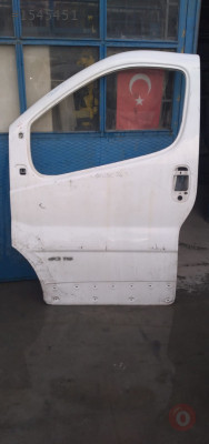 Renault trafic çıkma sol ön kapı
