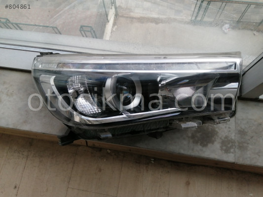 TOYOTA HİLUX LEDLİ MERCEKLİ SAĞ FAR