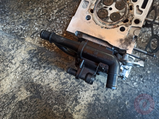 PEUGEOT 407 1.6 HDI TERMOSTAT KOMPLE
