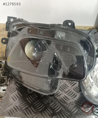 Jeep Cherokee KL çıkma sağ far Xenon