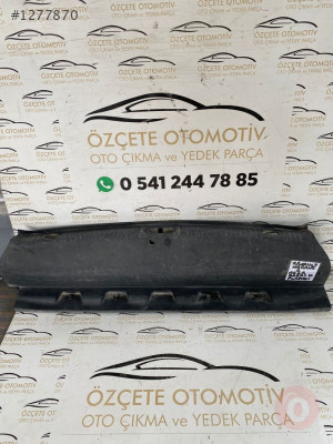 RENAULT MEGANE 2 BAGAJ PLASTİĞİ ORJİNAL ÇIKMA ORJİNAL ÇIKMA
