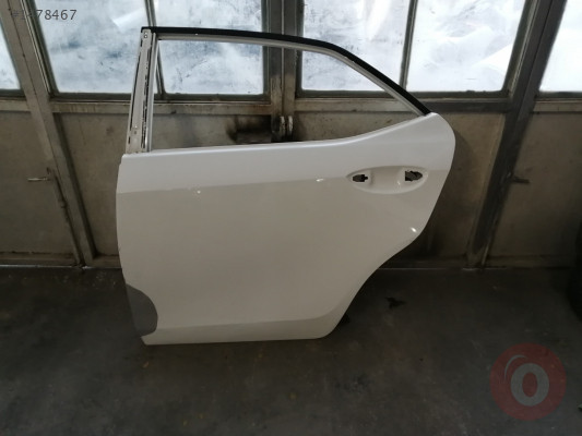 Çıkma 2014 2017 Toyota Corolla sol arka kapı