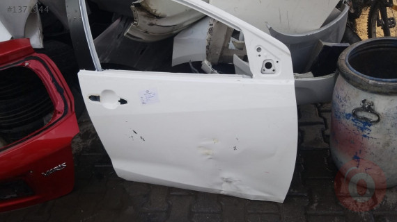 Toyota yaris sag kapi