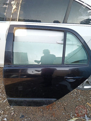 ORJİNAL ÇIKMA MERCEDES B SERİSİ SOL ARKA KAPI