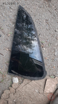 seat ibiza  çıkma  sol arka kelebek camı