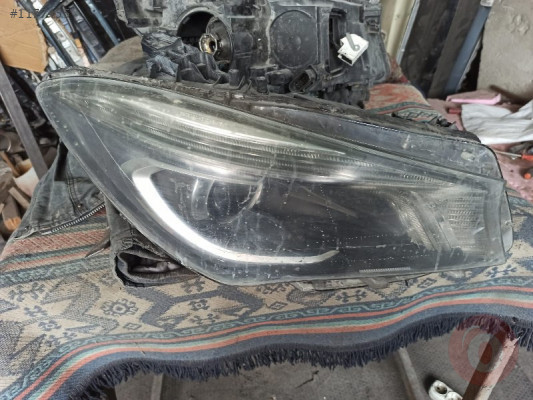 CLA XENON SAĞ SOL FAR MERCEDES ORJİNAL ÇIKMA PARÇA