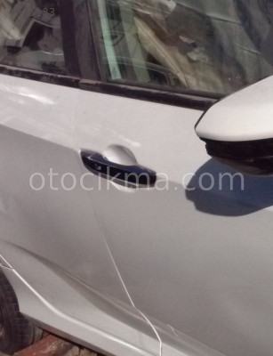 2017 HONDA CİVİC ORİJİNAL SAĞ ÖN KAPI KOLU.