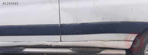 peugeot partner 1.9 d çıkma sol kapı bandı