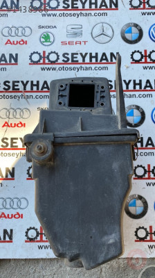 1719962 bmw 5.20 E34 hava filtre kutusu