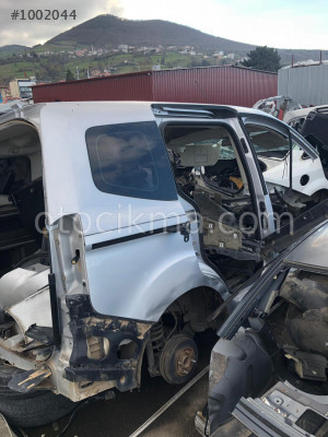 Ford Courier Arka Aks hatasız orjinal çıkma