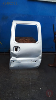 çıkma parça renault kangoo sol arka kapı