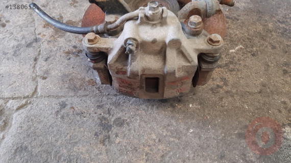 hyundai accent era çıkma sağ ön fren kaliper