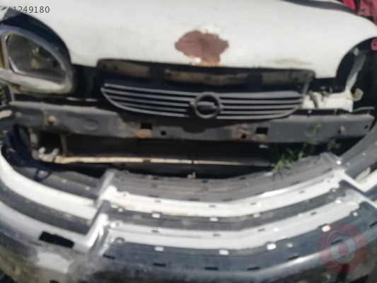 opel combo b kasa çıkma ön tampon demiri.