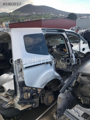 Ford Courier Arka Tampon Demiri hatasız orjinal çıkma