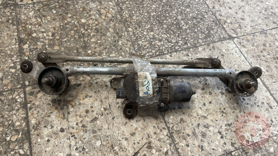 2015-18 RENAULT KADJAR ÖN CAM SİLGİ MOTORU ORJ ÇIKMA