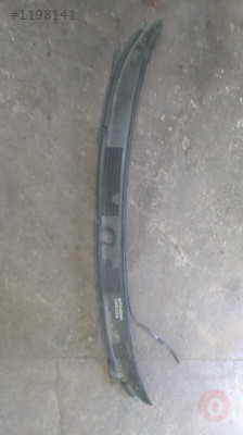 mitsubishi carisma çıkma cam önü ızgarası