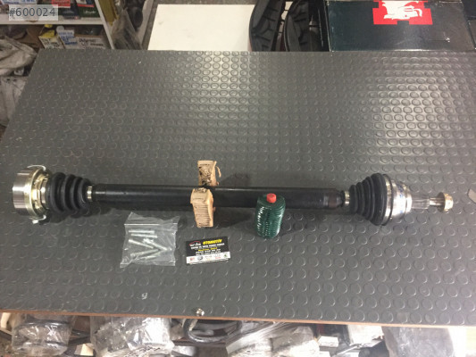 BORA 1.9 DİZEL SOL AKS SIFIR