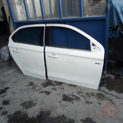 Citroen C-ELYESE çıkma sağ ön kapı
