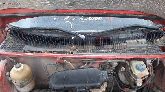peugeot 205 1.4 benzinli çıkma ön cam ızgarası