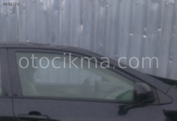 2009 orjinal toyota corolla sağ ön kapı cam