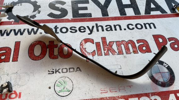 1J4881320F vw bora passat sol ön koltuk sağ yan kaplaması