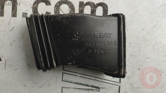 6K1815683 seat ibiza 2000 kalorifer hava borusu