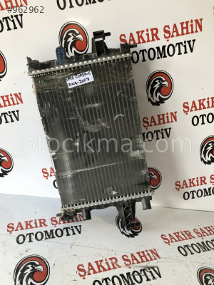 opel corsa-c su radyatörü çıkma