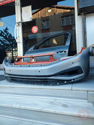 Passat b8.5 ön tampon orjinal çıkma parça